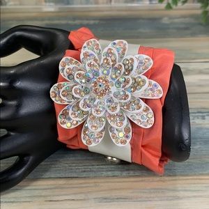 ⭐️🌸M.Belish’d peach rhinestone flower bracelet